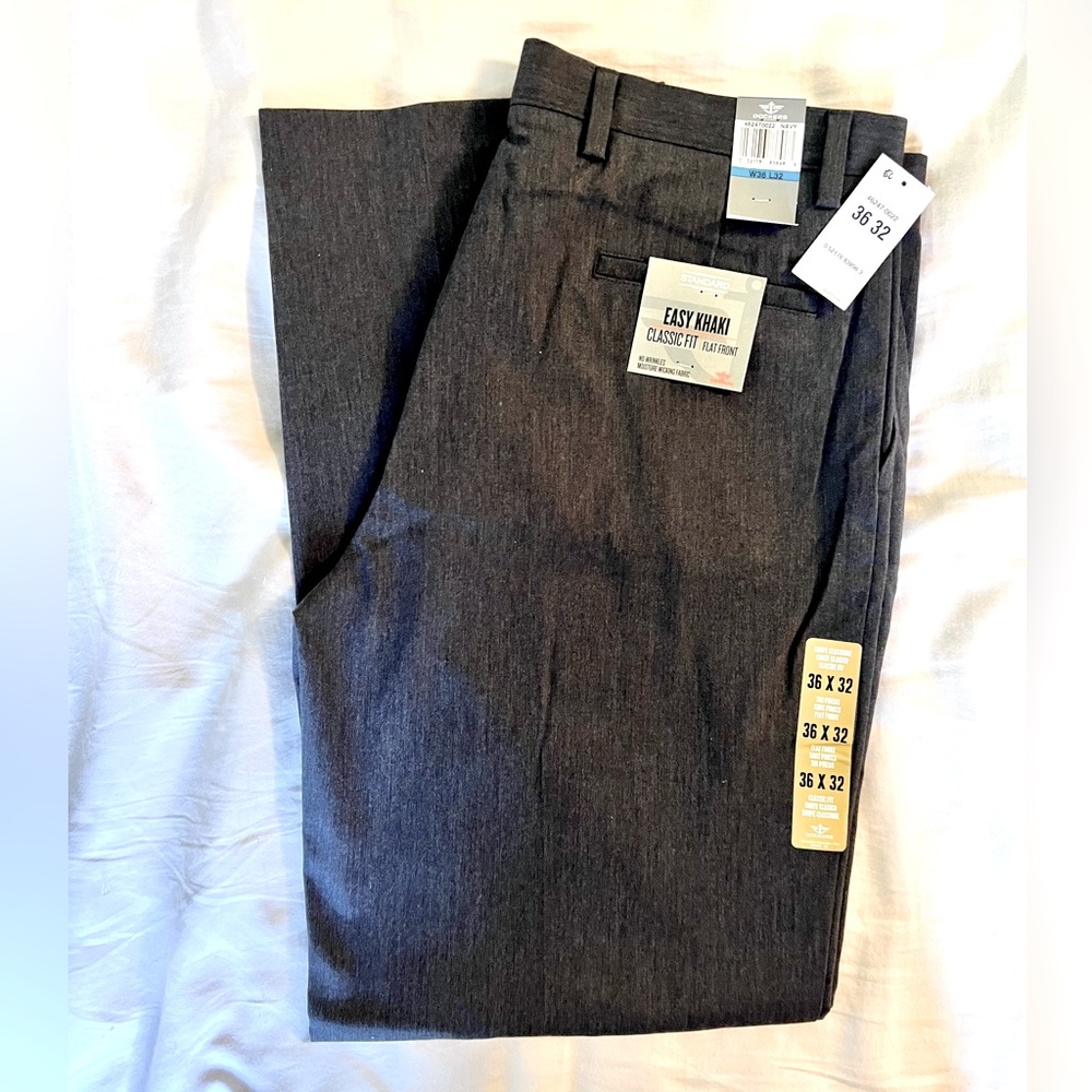 Dockers Easy Khaki Classic Fit Steelhead Grey Flat Front 36 x 32 NWT